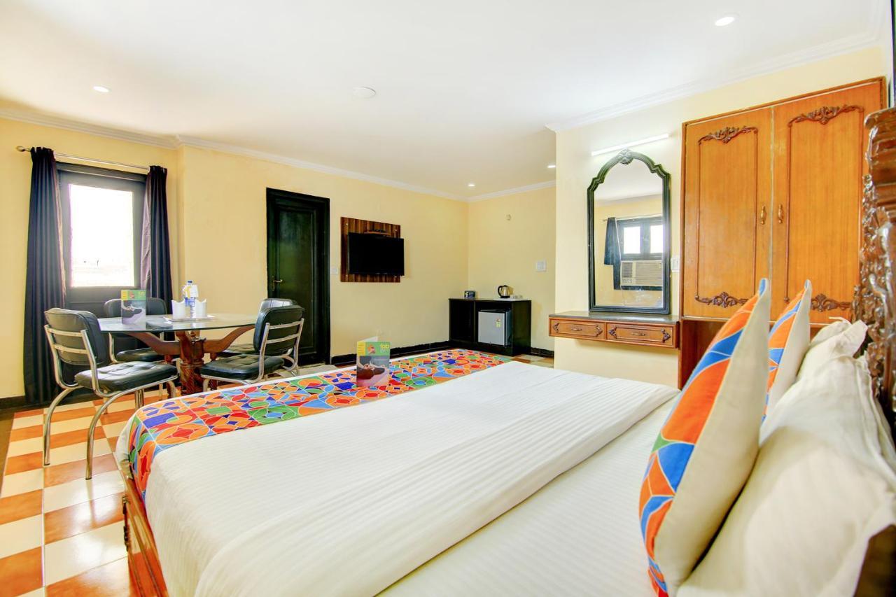 דלהי Fabhotel Le Heritage Karol Bagh מראה חיצוני תמונה