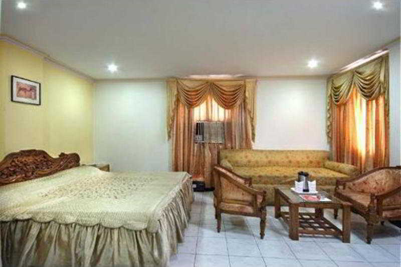 דלהי Fabhotel Le Heritage Karol Bagh מראה חיצוני תמונה
